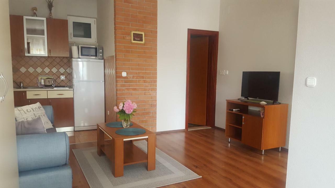 Apartments Leona Neum Exterior foto