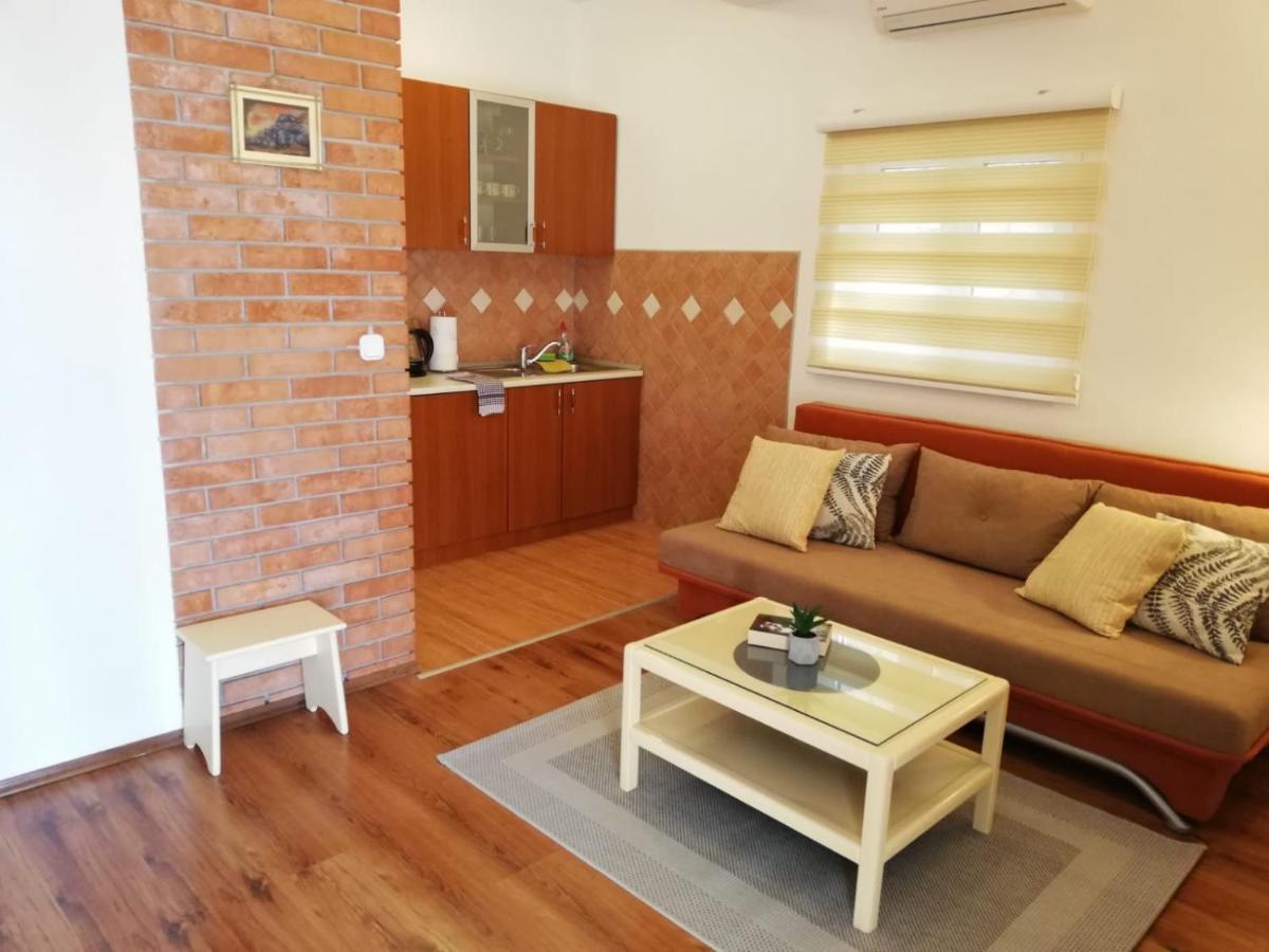 Apartments Leona Neum Exterior foto